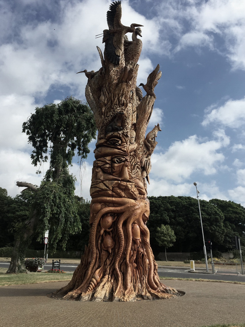 chainsaw carving